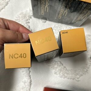 M.A.C Foundation NC 40